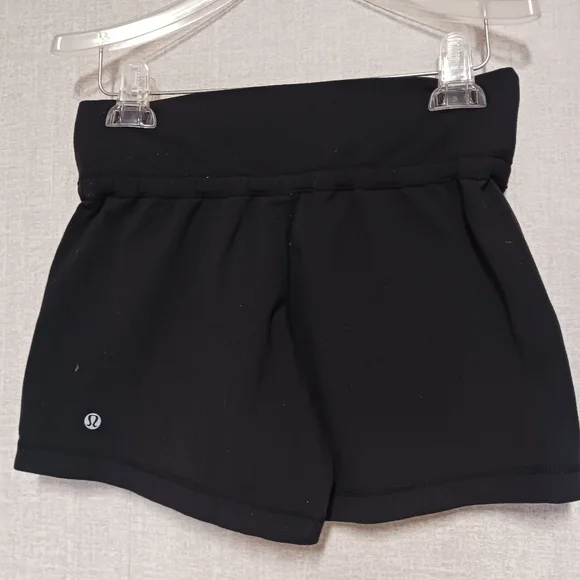 Lululemon - Picture 2 of 5